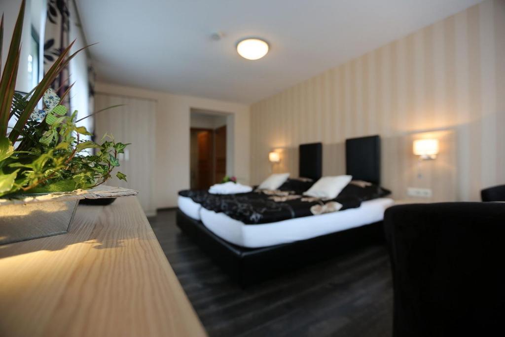 Landhotel Villa Moritz Garni Oberahr Phòng bức ảnh