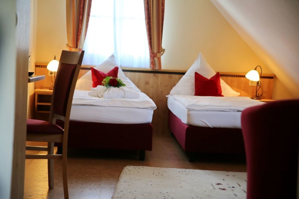Landhotel Villa Moritz Garni Oberahr Ngoại thất bức ảnh