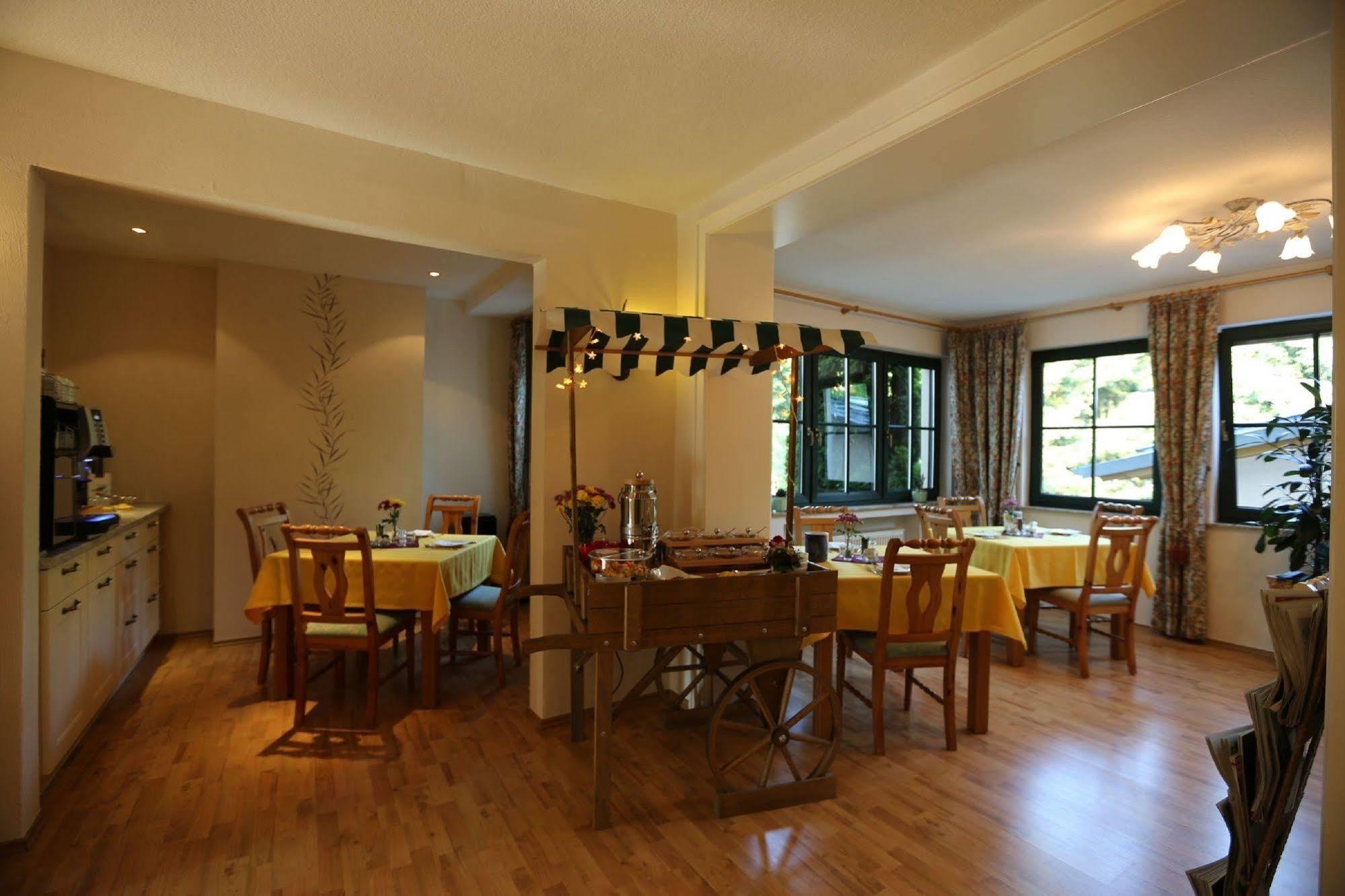 Landhotel Villa Moritz Garni Oberahr Ngoại thất bức ảnh