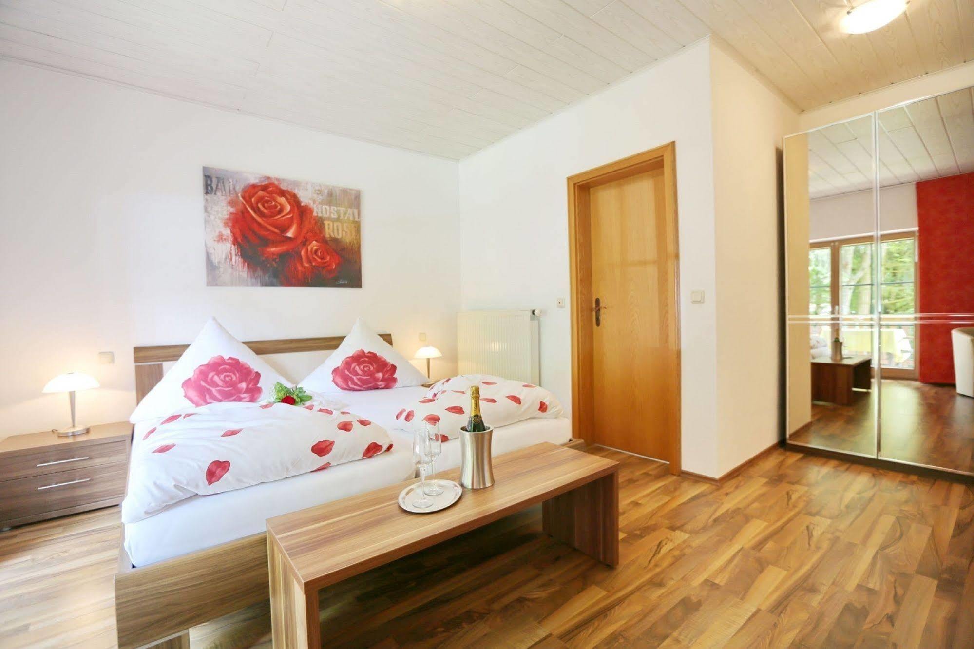 Landhotel Villa Moritz Garni Oberahr Ngoại thất bức ảnh